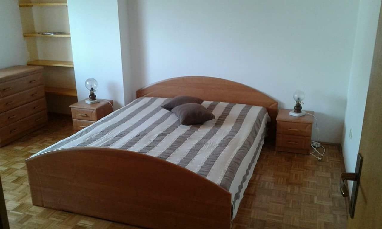 Tijano Apartament *